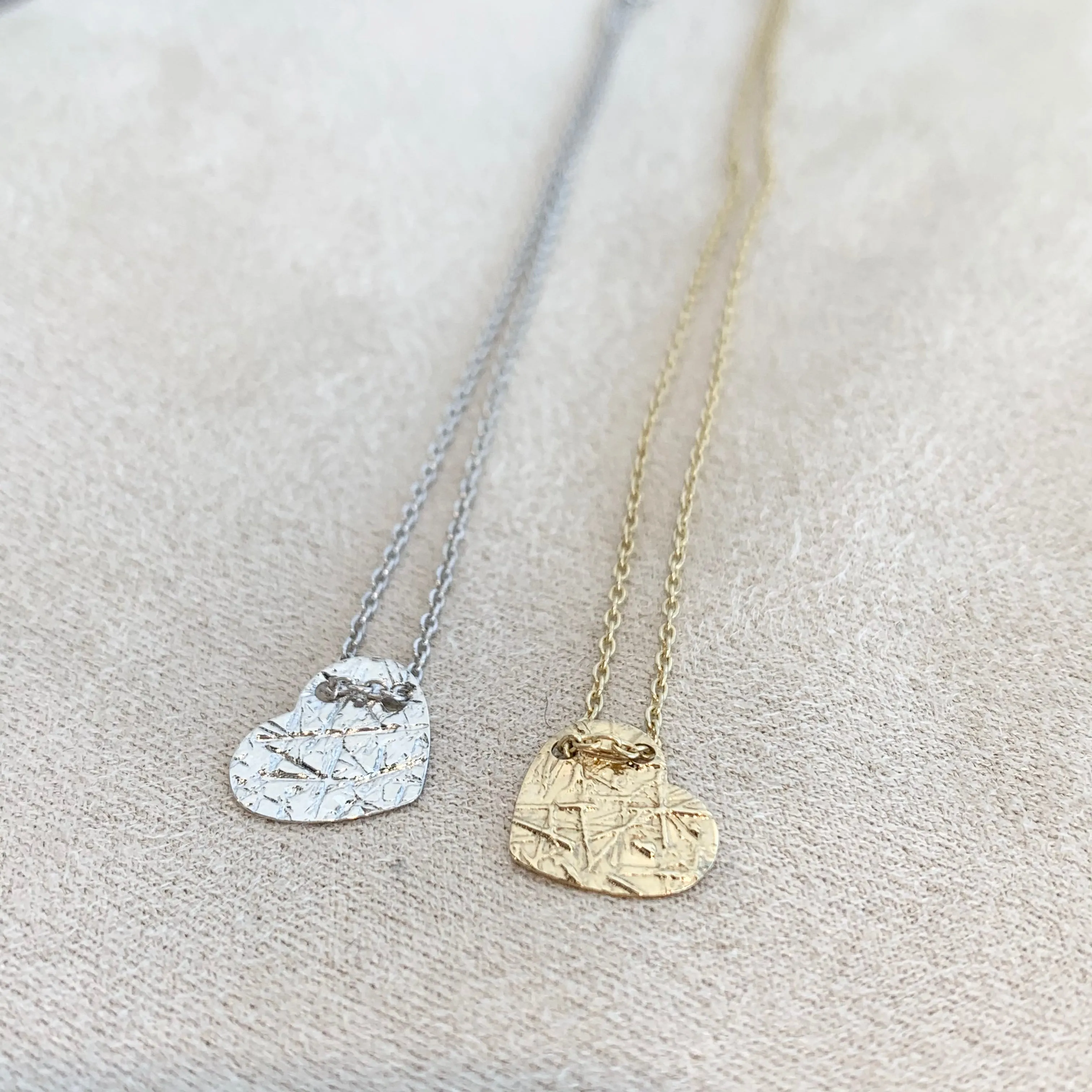 10k Gold Heart Pendant Necklace_flat Slanted Design.