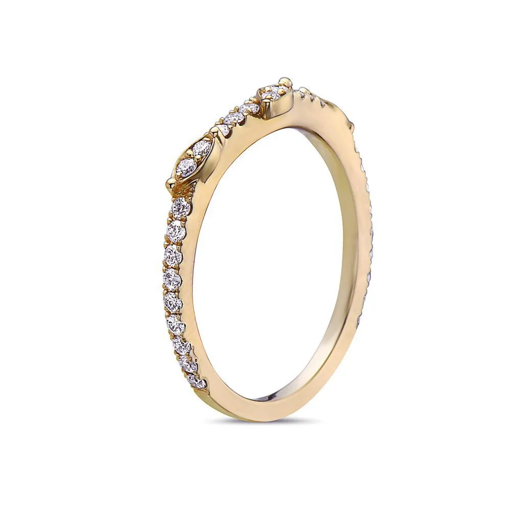 18k Yellow Gold Wedding Band with 0.31 CT Diamonds for Women