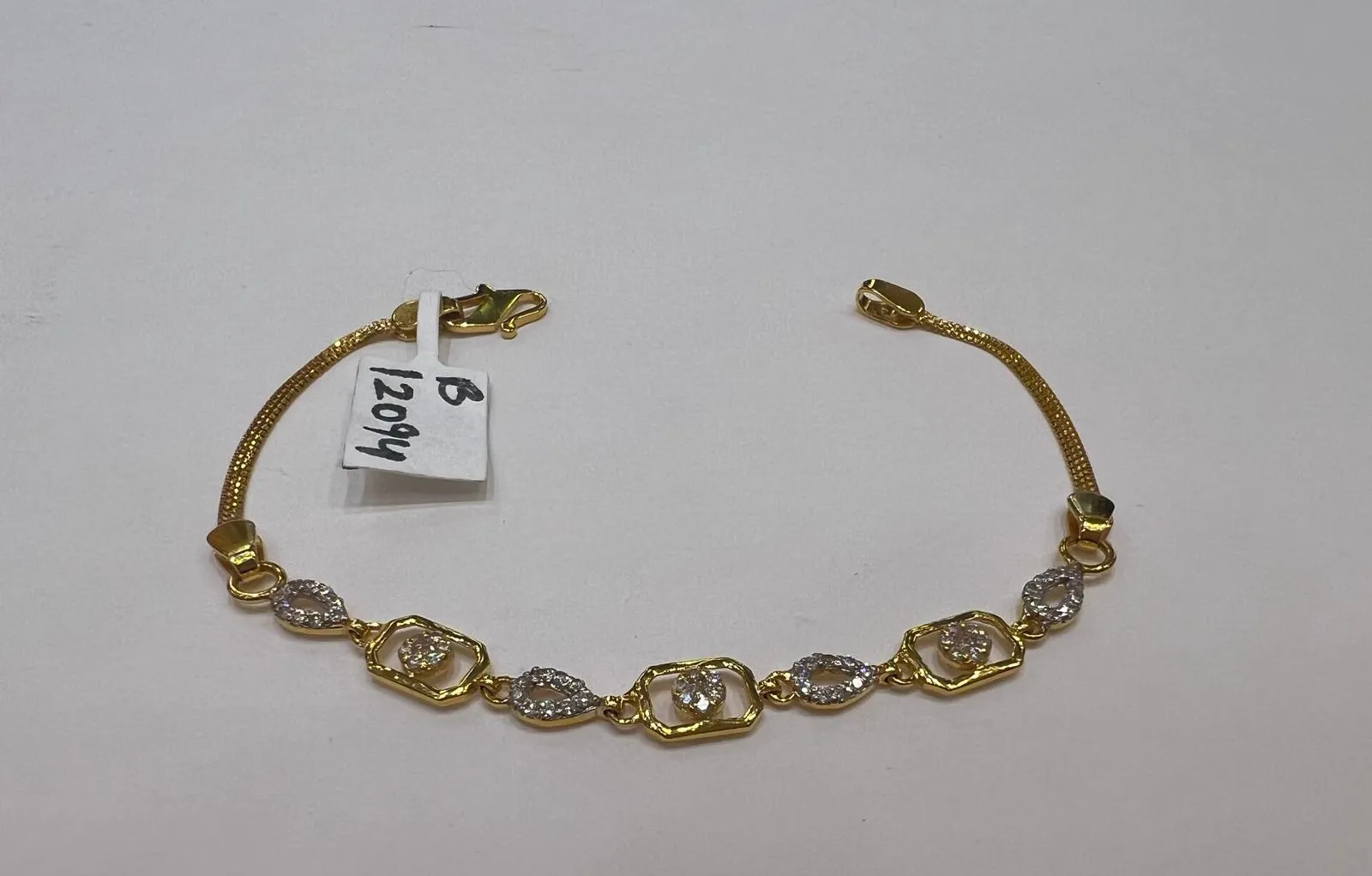 22k mk201 Ladies Bracelet