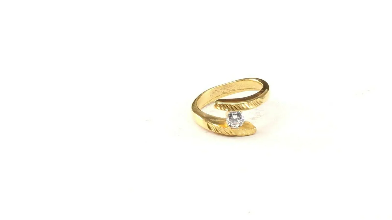 22k Gold Elegant Ladies Ring, Tension Band, Size 6, Resizable - Item R2449