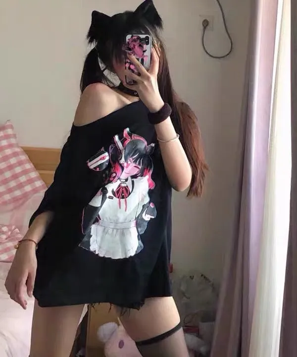 Oversized t-shirt for anime girls