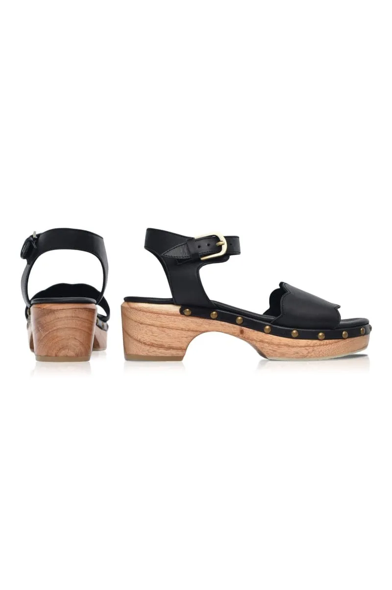 Black Santa Monica Clog Sandals