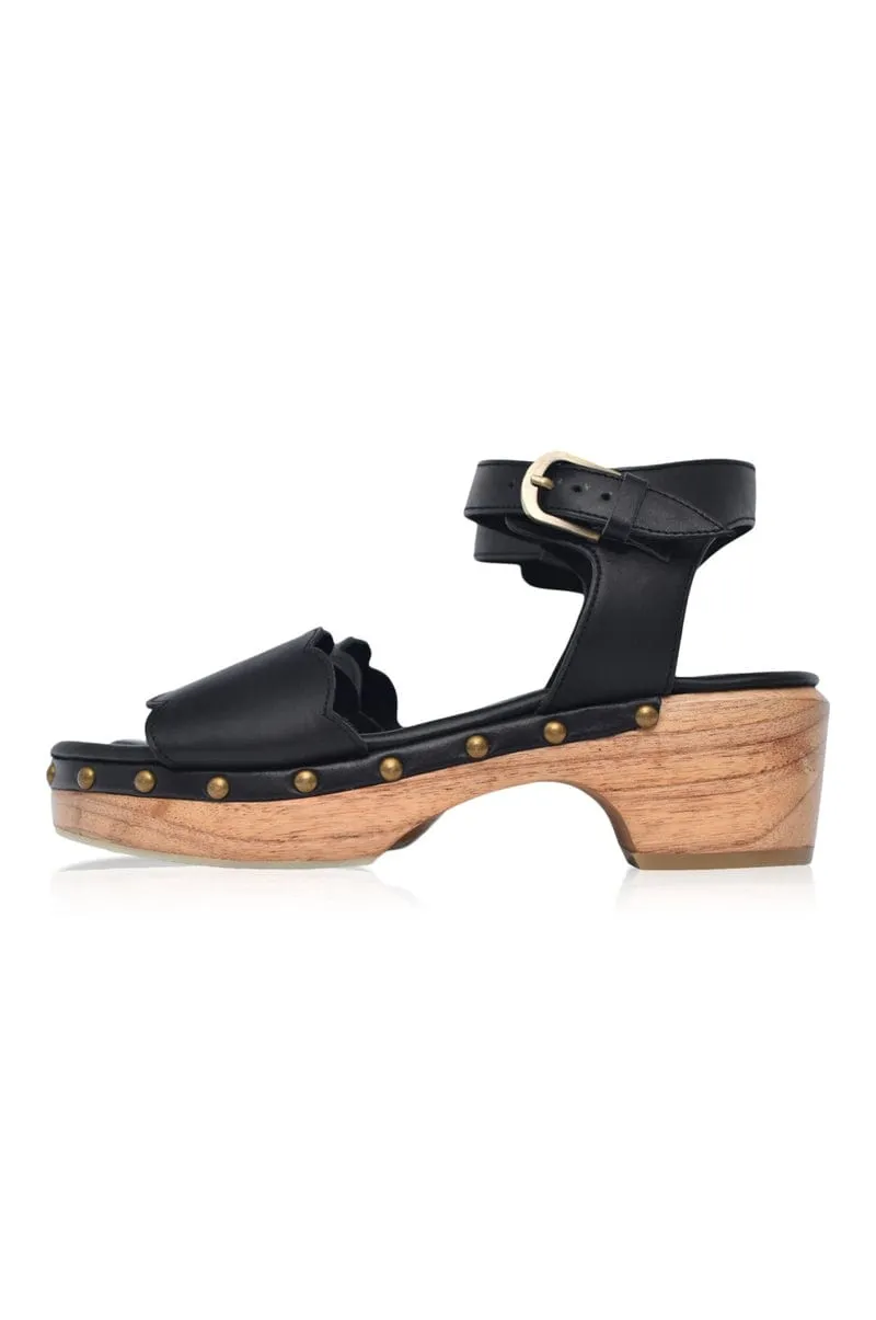 Black Santa Monica Clog Sandals