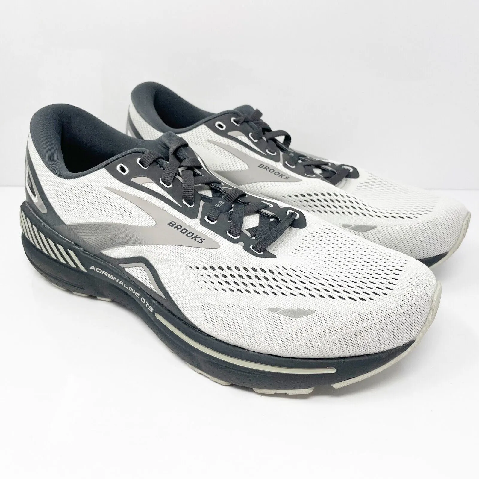 Brooks Mens Adrenaline GTS 23 1103914E065 Gray Running Shoes Sneakers Size 11 4E