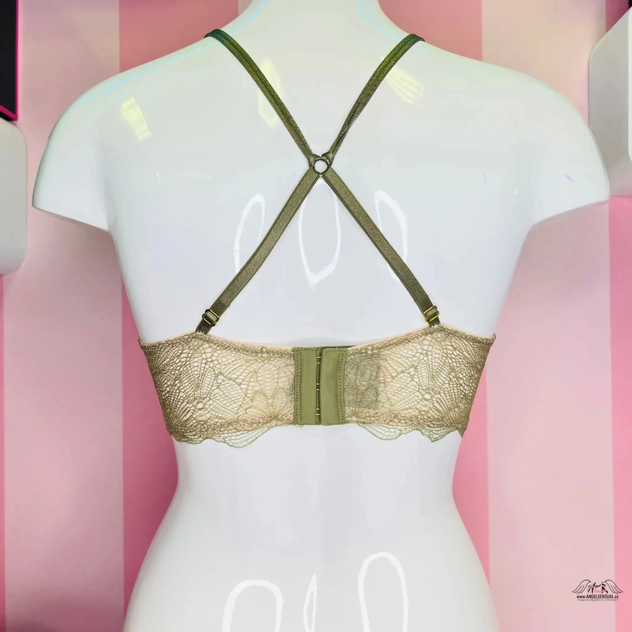 High-Necked Cross-Strapped Bra