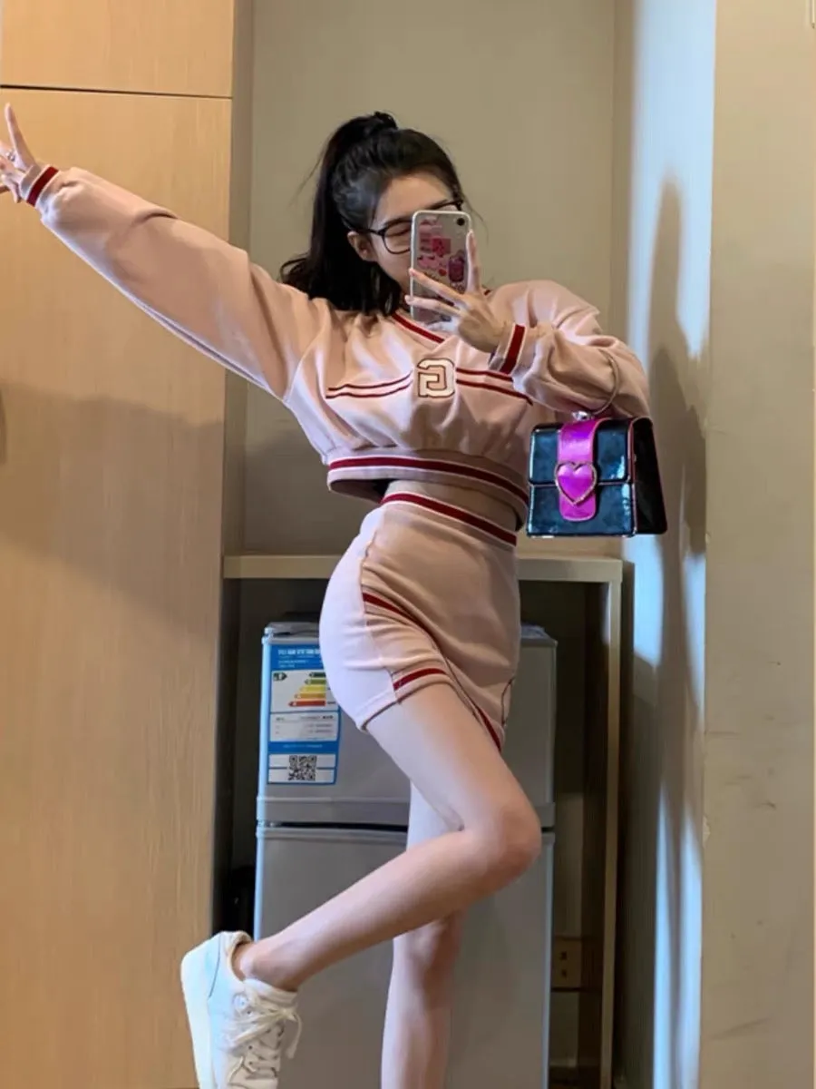 [Fan Welfare] Hot Girl Suit Women's Spring Pink Sports Age-Reducing Small American Sweatshirt and Skirt Two-piece Set