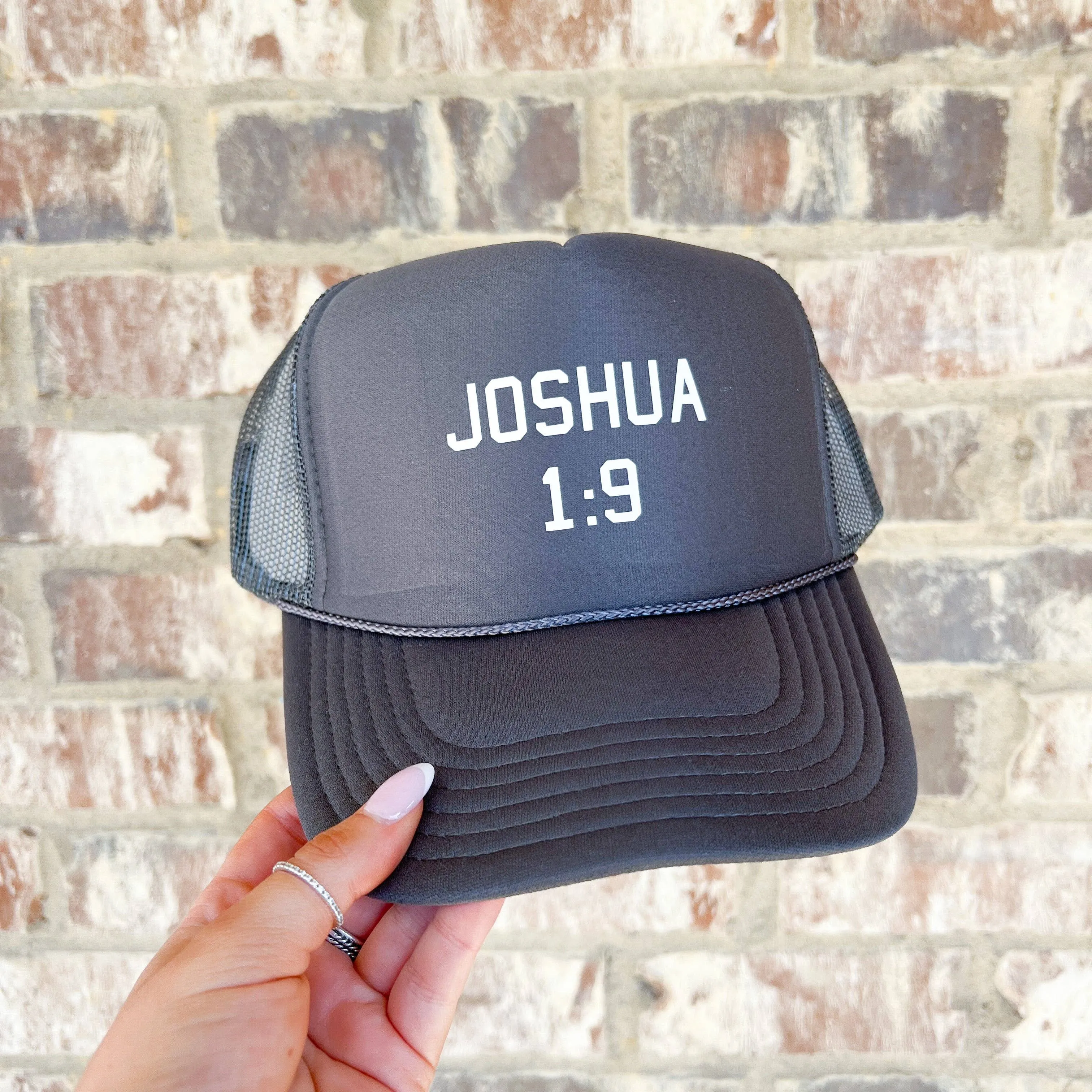 Joshua 1:9 hat