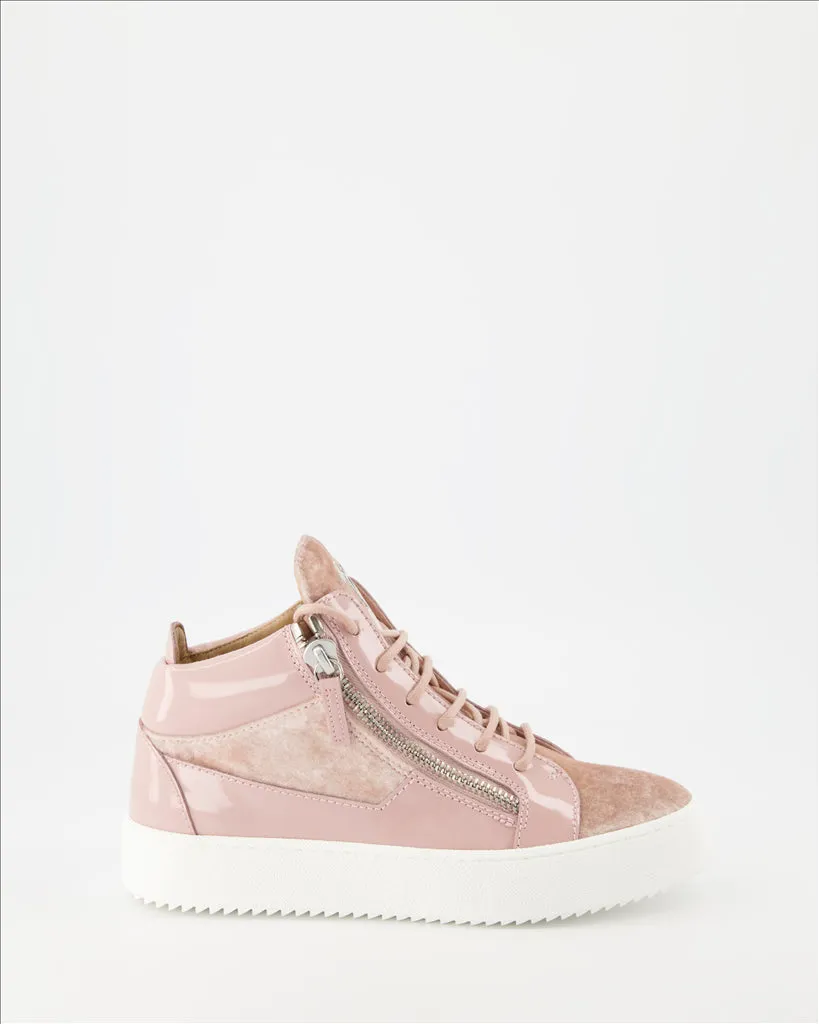 Kriss Rose Sneakers