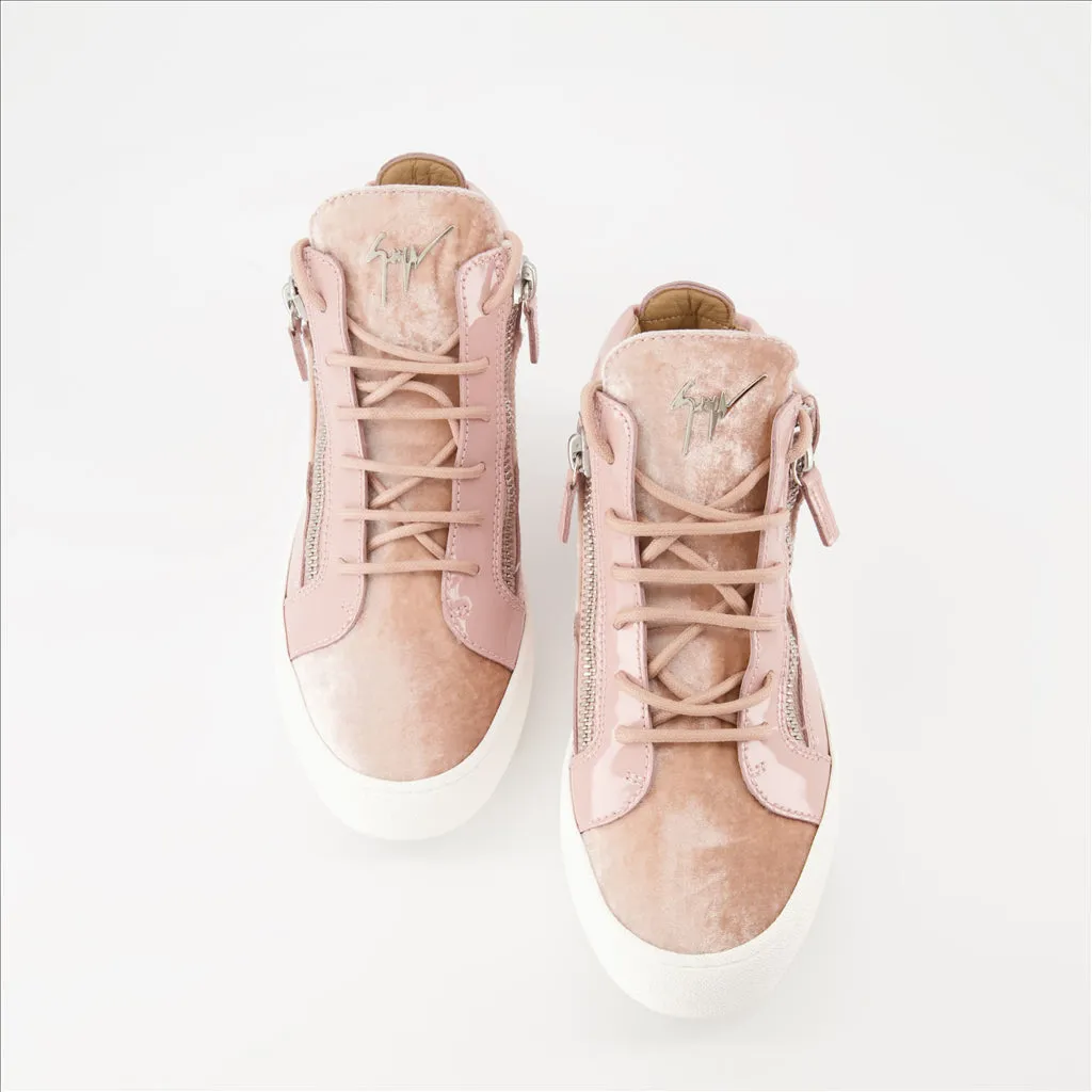 Kriss Rose Sneakers