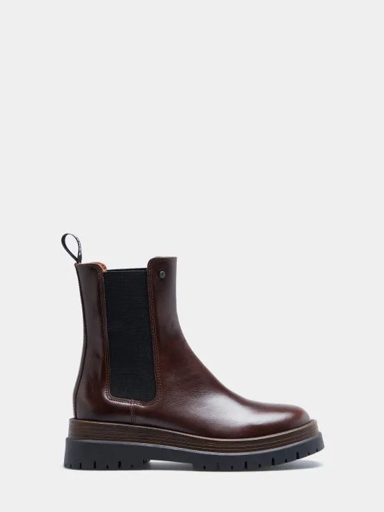 Classic Leather Chelsea Ankle Boots