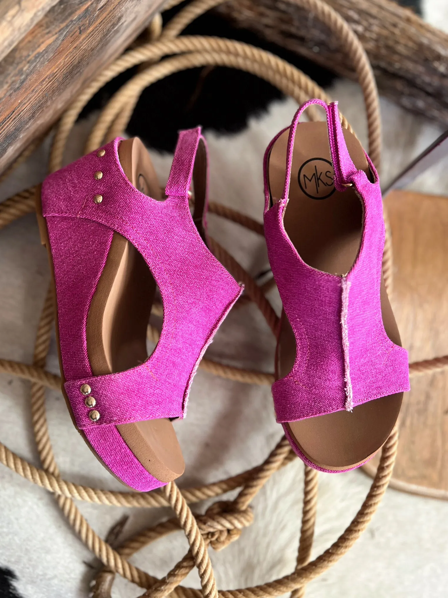 Melissa Fuchsia Wedges