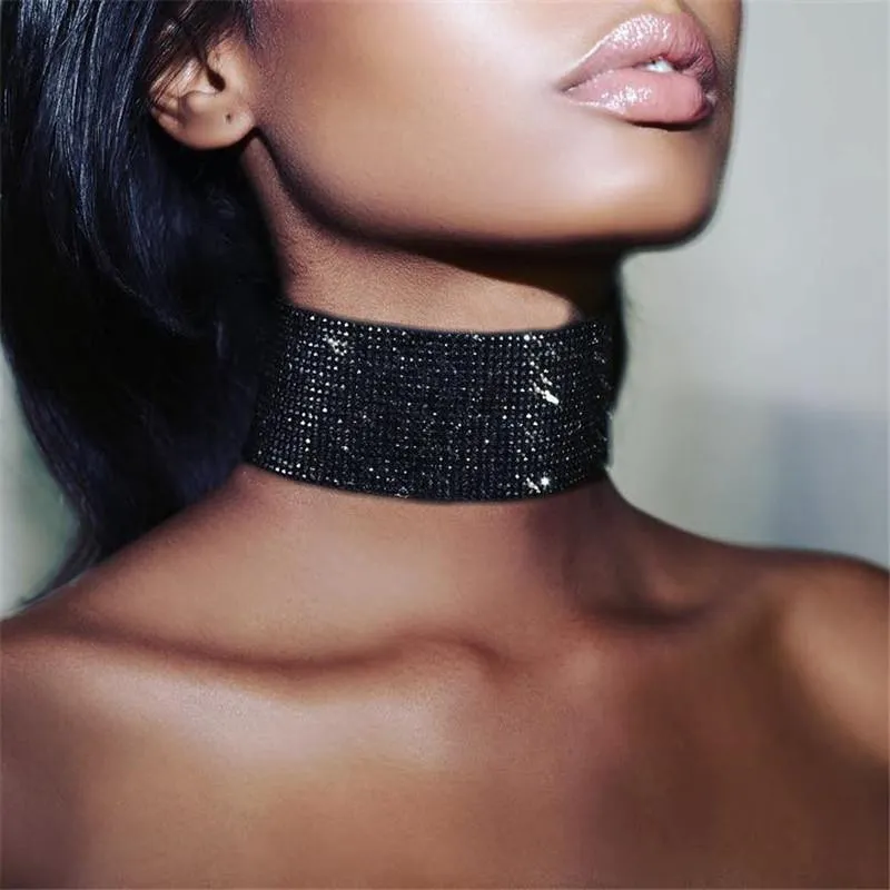 Adjustable Wide Choker Necklace with Netted Metal Chain