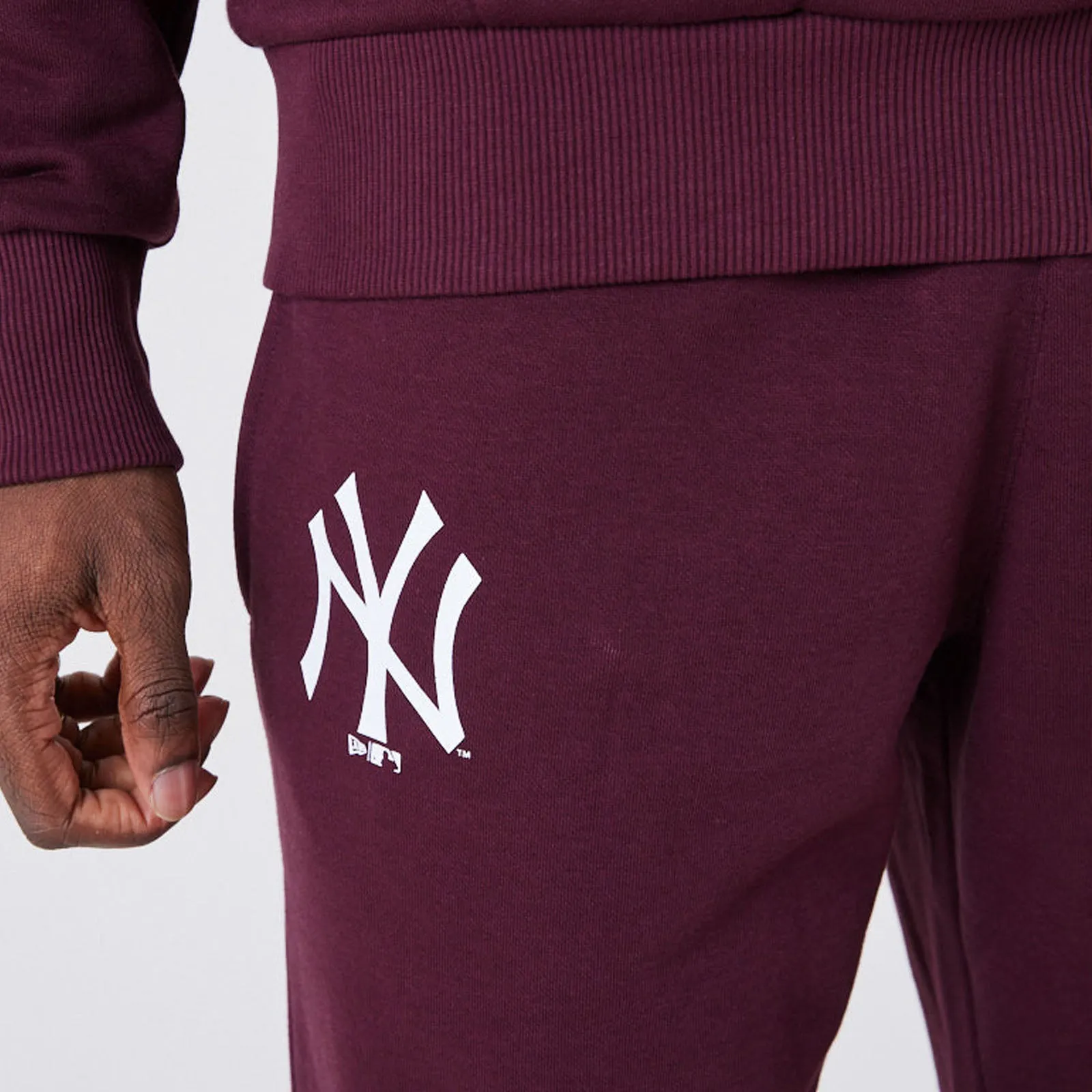 New Era Mens New York Yankees MLB Team Tapered Joggers - Purple