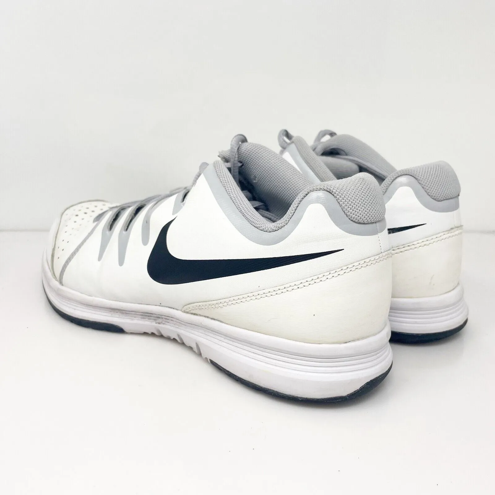 Nike Mens Vapor Court 654764-105 White Running Shoes Sneakers Size 8.5