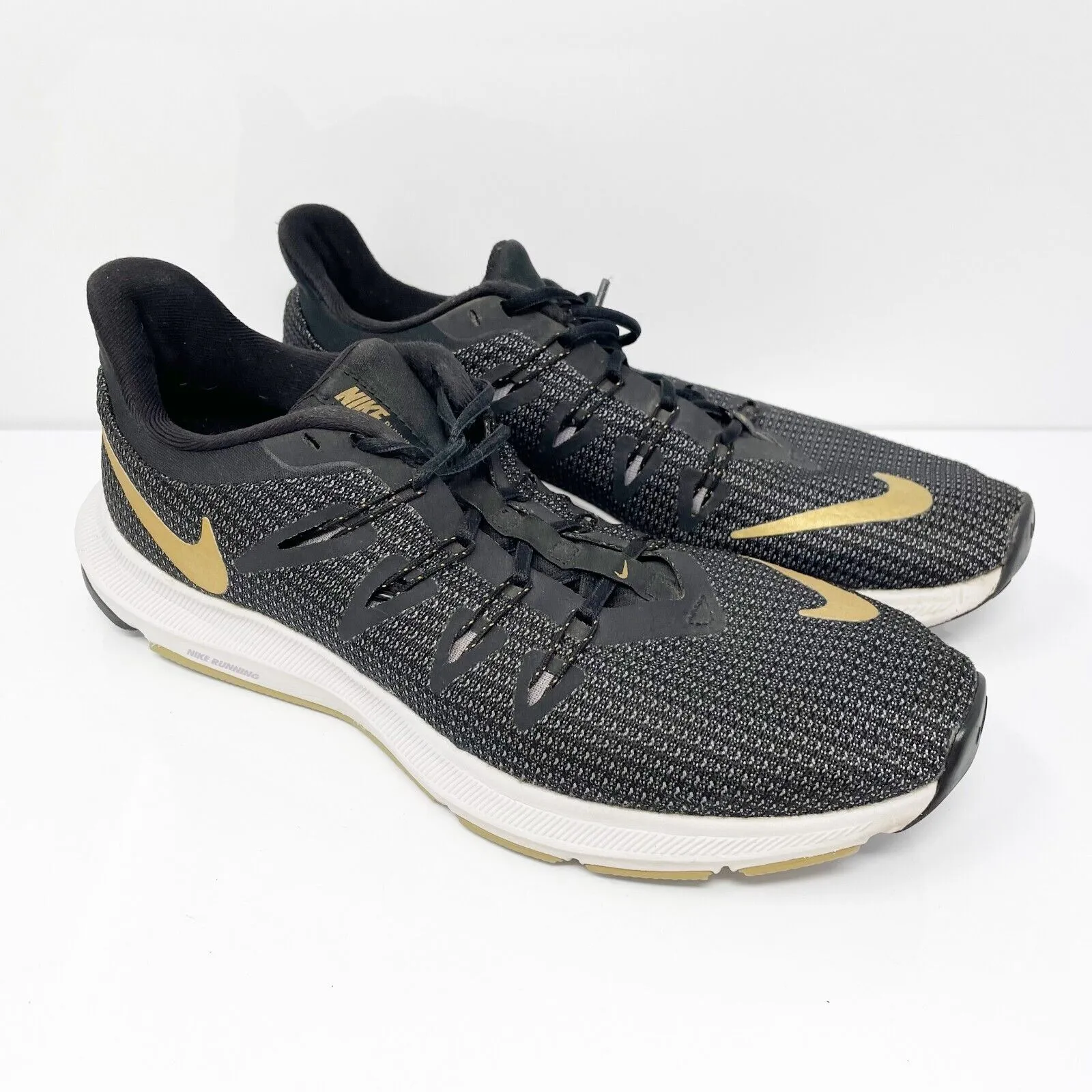 Nike Womens Quest AA7412-006 Black Running Shoes Sneakers Size 8