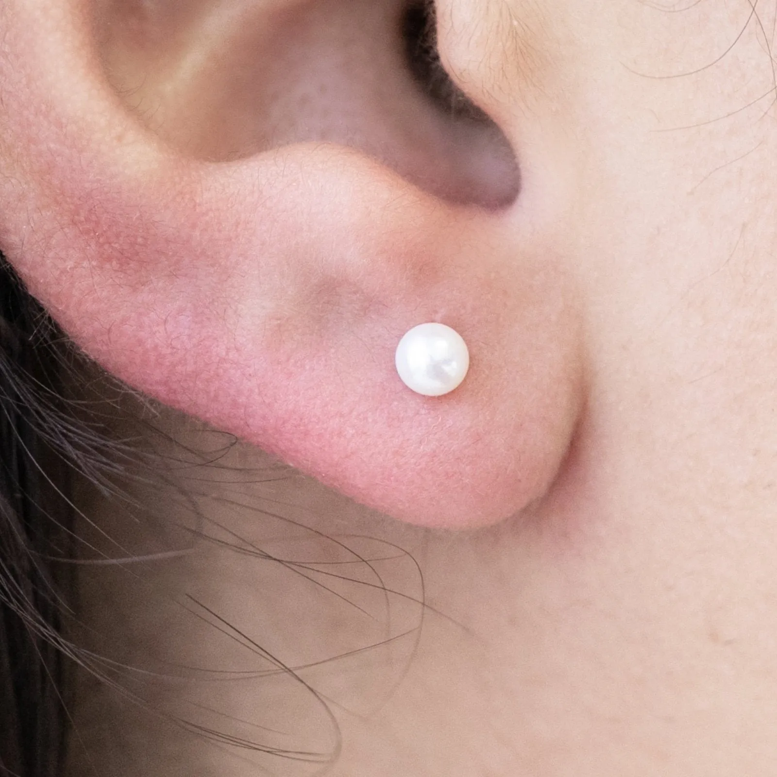 Classic Pearl Earrings