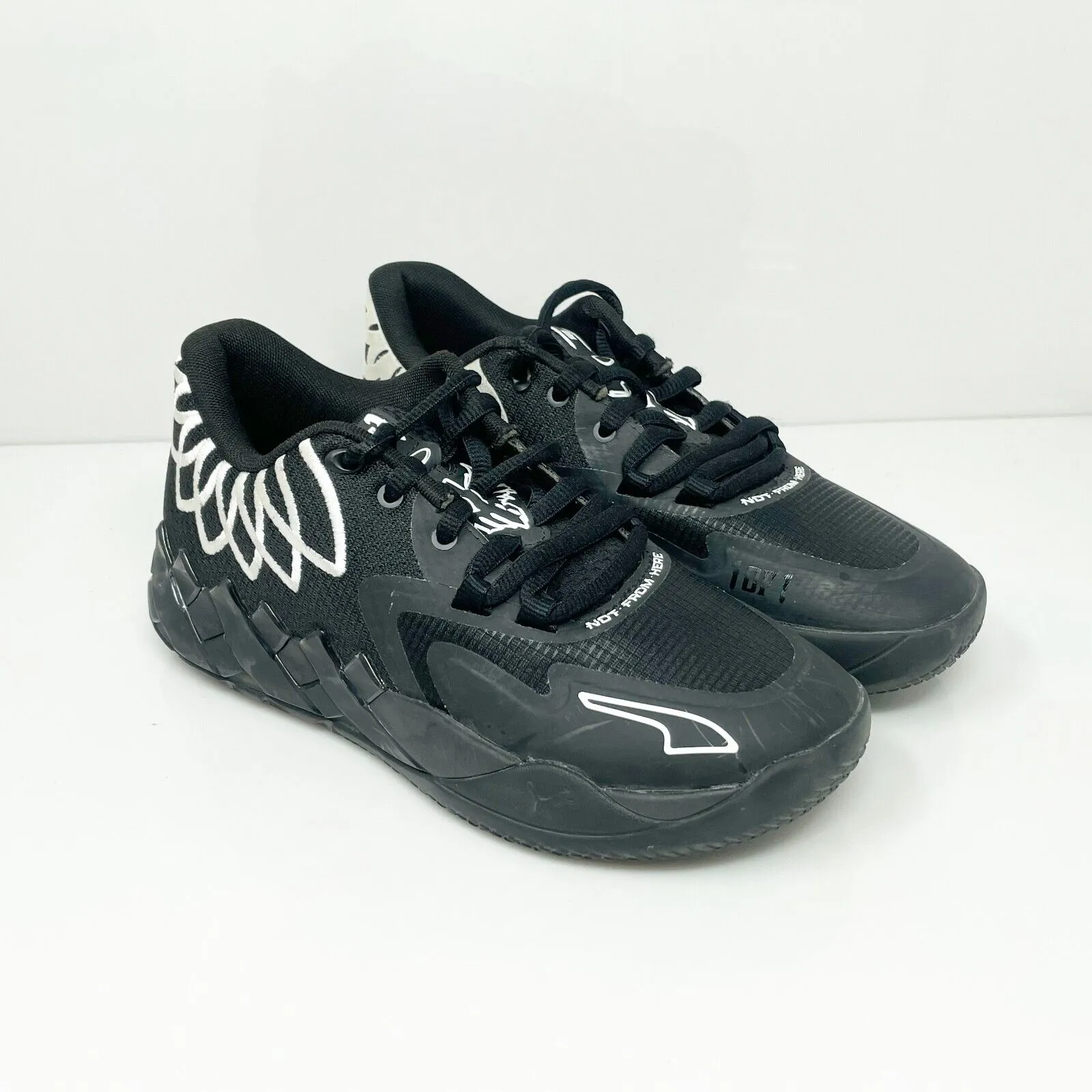 Puma Boys MB 01 Lo 377368-12 Black Basketball Shoes Sneakers Size 6