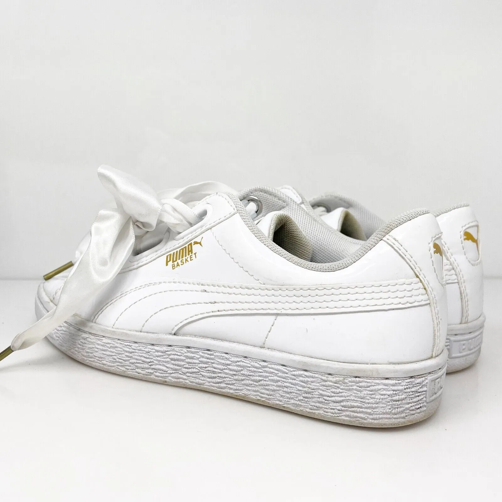 Puma Womens Basket Heart Patent 363073 02 White Casual Shoes Sneakers Size 6.5