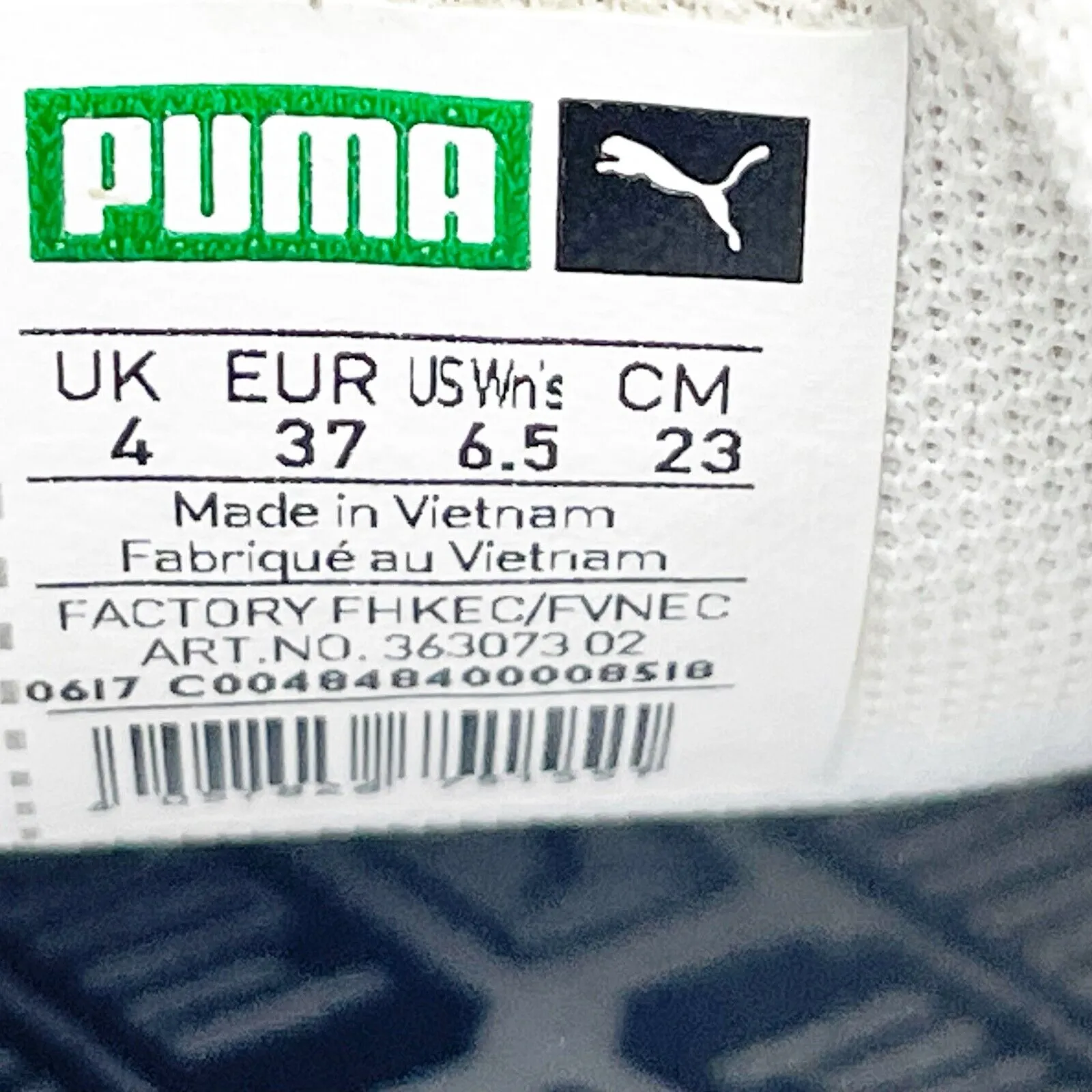 Puma Womens Basket Heart Patent 363073 02 White Casual Shoes Sneakers Size 6.5