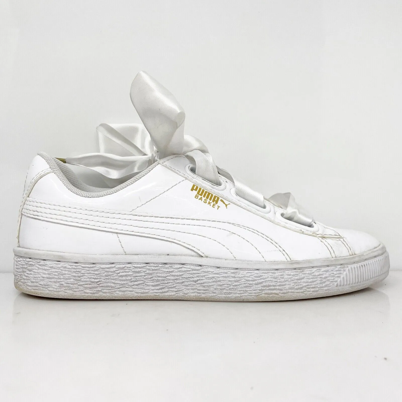 Puma Womens Basket Heart Patent 363073 02 White Casual Shoes Sneakers Size 6.5