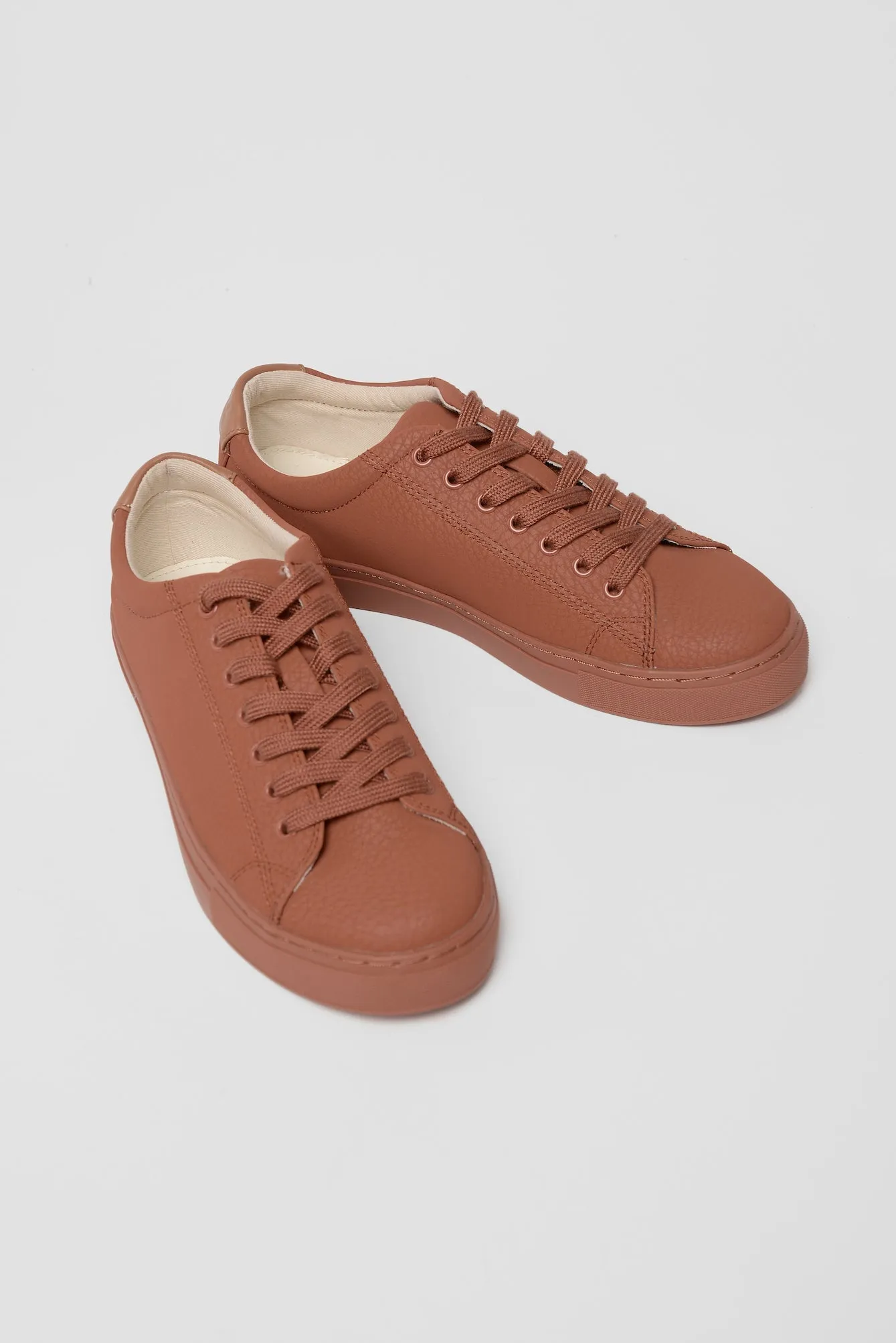 R-KIND TRAINER - MARS RUSTIC