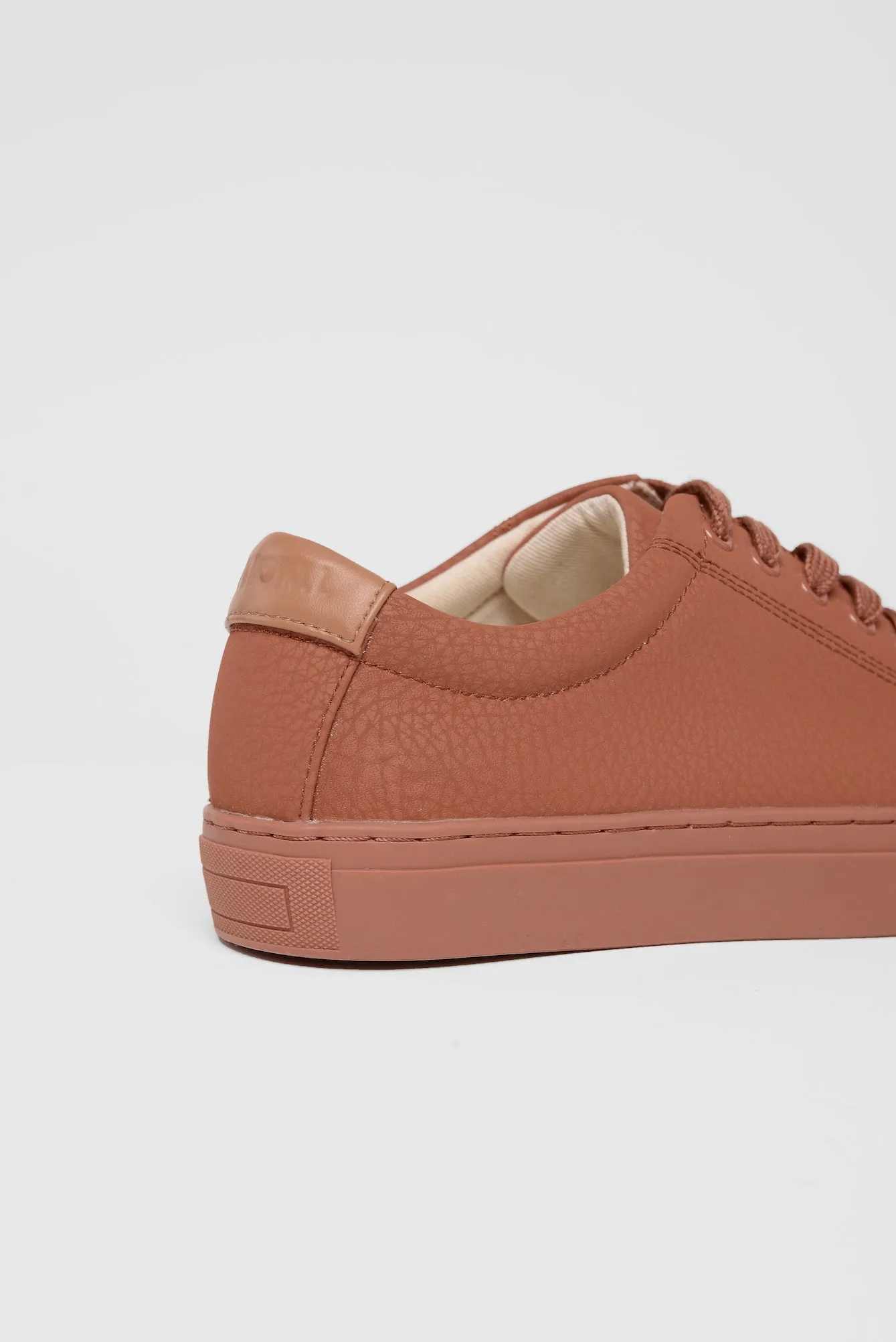 R-KIND TRAINER - MARS RUSTIC