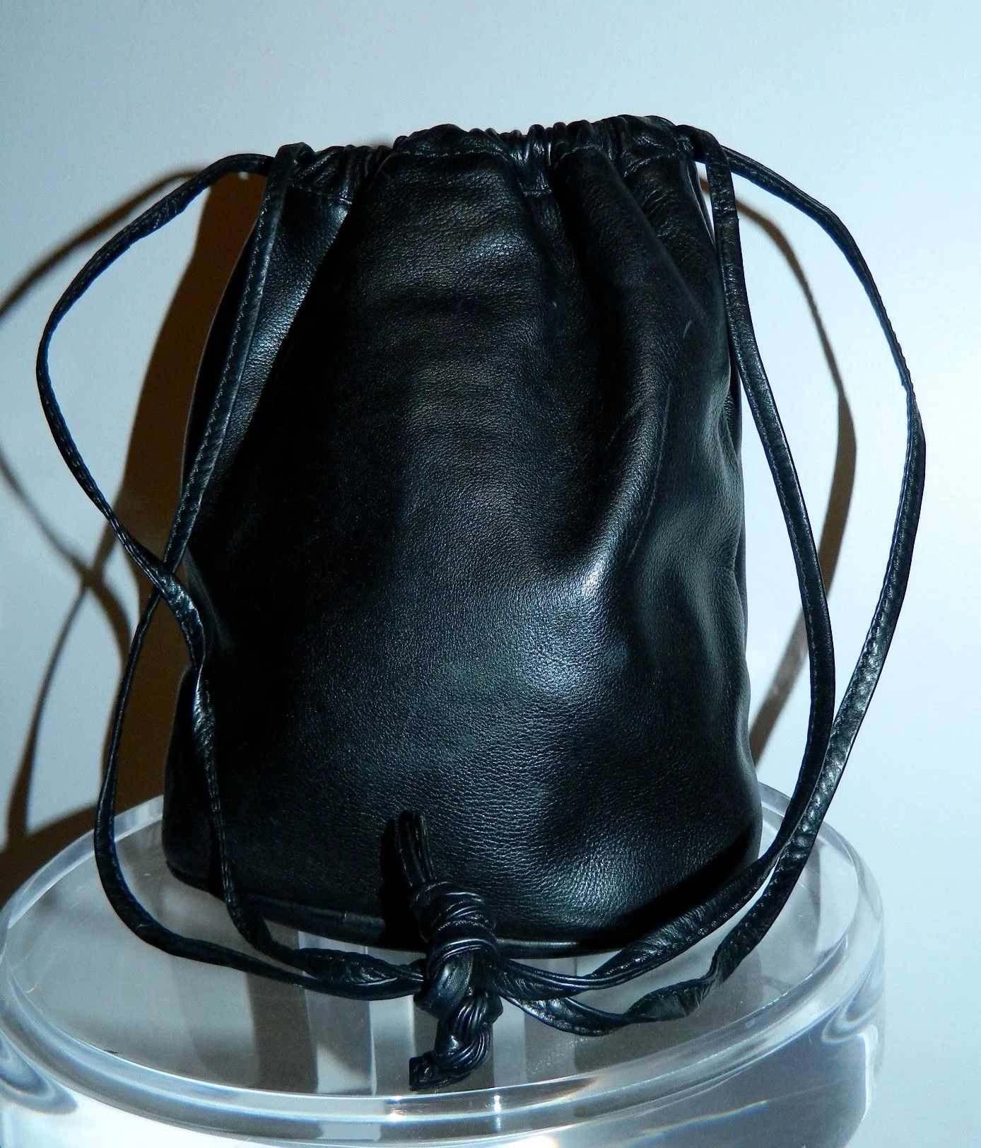 vintage 1980s black leather Bottega Veneta bucket bag drawstring shoulder purse