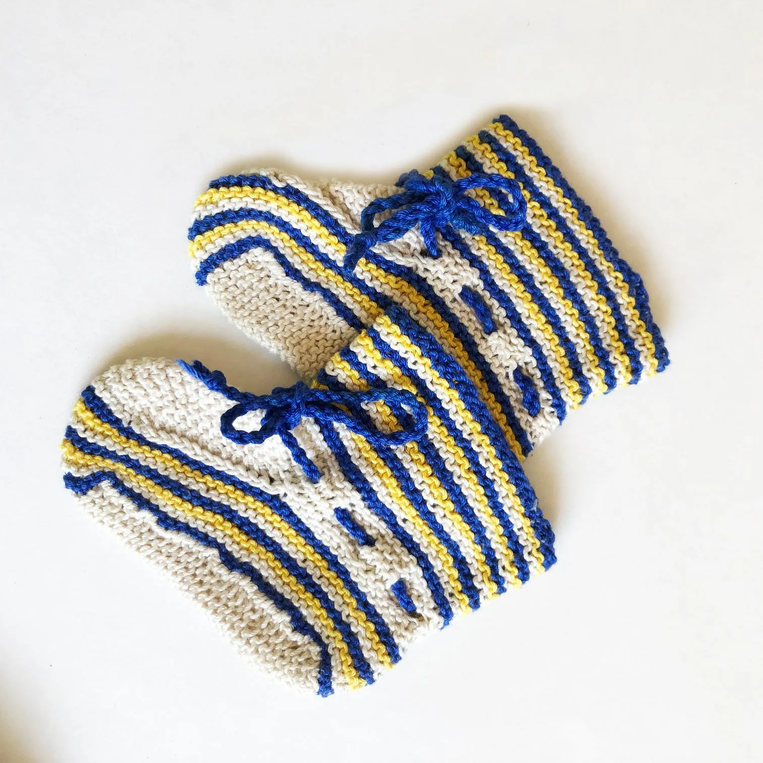 Vintage Hand Knit Set with Booties and Hat size 6-12 months