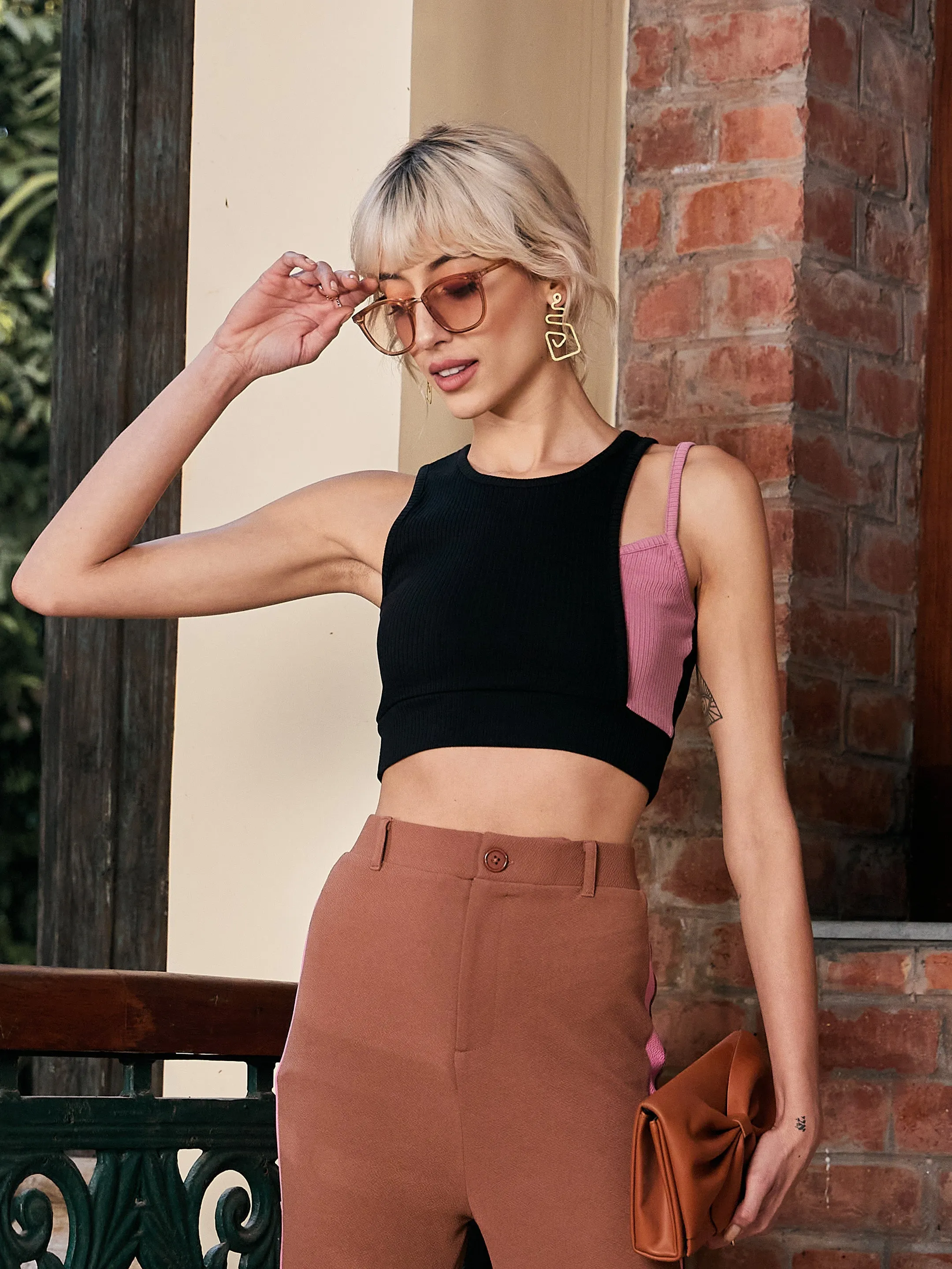 Women Black Rib Colorblock Shoulder Crop Top